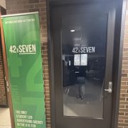 The front entrance door to 42POINTSeven Student-Agency